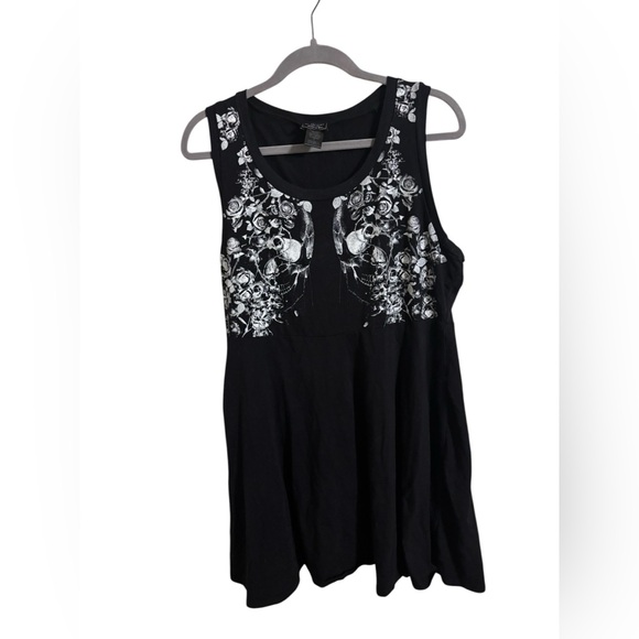 Midnight Hour Dresses & Skirts - Hot Topic Midnight Hour Black Skull Floral Skater Dress 1X